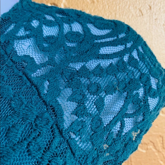 Vintage Green Lace Dress - Picture 3 of 5